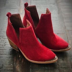 Jeffrey Campbell Cromwell red suede booties, silver toe tips and heel Size 10